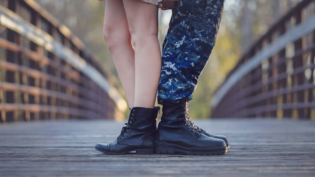 canadian forces boot lacing